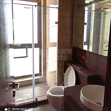 Bathroom in 3 BHK Apartment at M3M Golf Estate, Sector 65 – for Rent