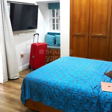 Bedroom in 3 BHK Apartment at Lokhandwala Complex Andheri – for Rent