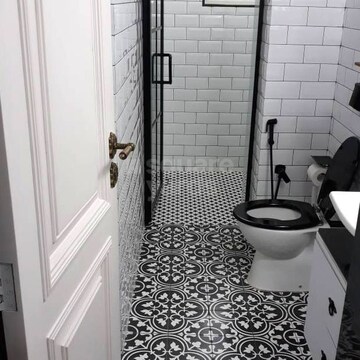 Bathroom in 3 BHK Apartment at Lokhandwala Complex Andheri – for Rent