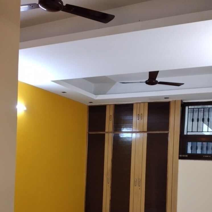 Room, sector 41 4 Bedroom 217 Sq.Mt. Independent House In Sector 41 Noida 2779334