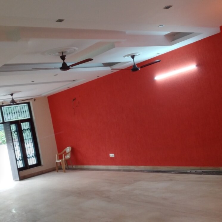 Room, sector 41 4 Bedroom 217 Sq.Mt. Independent House In Sector 41 Noida 2779334