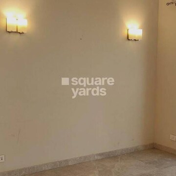 Room in 2 BHK Apartment at Ireo The Corridors, Sector 67a – for Rent