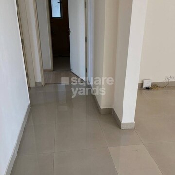 Room in 2 BHK Apartment at Pioneer Park Phase 1, Sector 61 – for Rent
