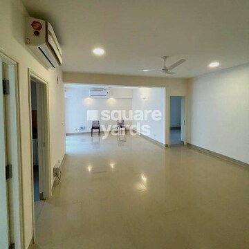 Room in 3 BHK Apartment at Emaar Emerald Floors Premier, Sector 65 – for Rent