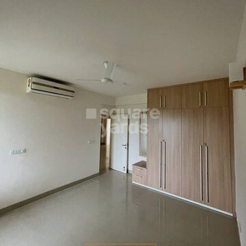 Room in 3 BHK Apartment at Dhoot Time Residency, Sector 63 – for Rent