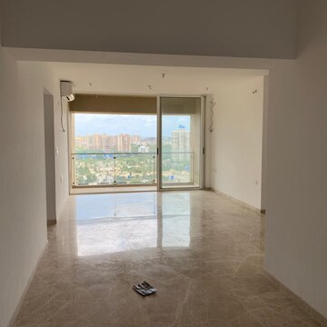 Room in 3.5 BHK Apartment at Runwal Elegante, Andheri West – for Sale
