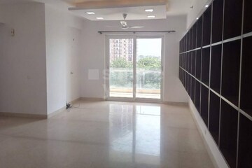 Room in 3 BHK Apartment at Paras Irene, Sector 70a – for Rent