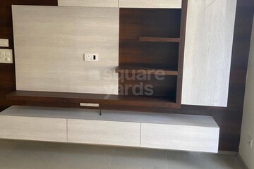 Room in 3 BHK Builder Floor at Emaar MGF Emerald Hills, Sector 65 – for Rent