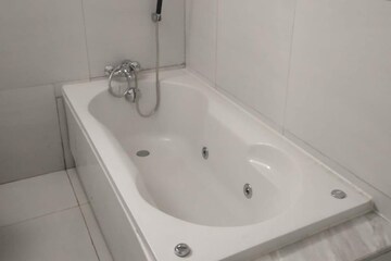 Bathroom in 4 BHK Apartment at Tata Primanti-Tower Residences, Sector 72 – for Rent