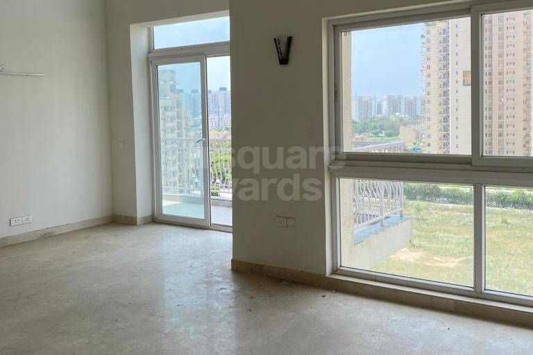 Rental 4 Bedroom 2200 Sq.Ft. Apartment in Emaar The Palm DriveThe Sky