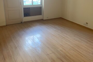 Room in 3 BHK Apartment at Bestech Park View City 2, Sector 49 – for Rent