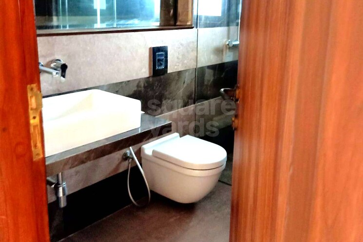 Bathroom, andheri west 4 Bedroom 3000 Sq.Ft. Apartment In Andheri West Mumbai 2914130