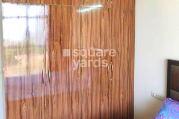 Room in 2 BHK Apartment at Emaar Emerald Estate, Sector 65 – for Sale