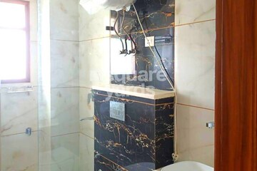 Attached Bathroom in 3 BHK Builder Floor at Ansal Esencia - Amara Villas, Sector 67 – for Rent