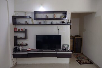 Room in 1 BHK Apartment at Jairaj Lake Town, Bibwewadi – for Rent