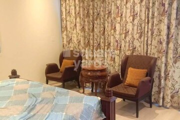 Living Room in 3 BHK Builder Floor at DLF The Carlton Estate, Dlf Phase V – for Rent