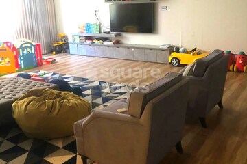 Living Room in 5 BHK Apartment at Snehal Apartment Juhu, Juhu – for Rent