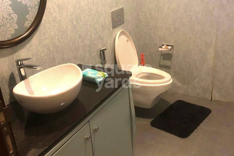 Bathroom, snehal-apartment-juhu 5 Bedroom 5000 Sq.Ft. Apartment In Juhu Mumbai 3208358