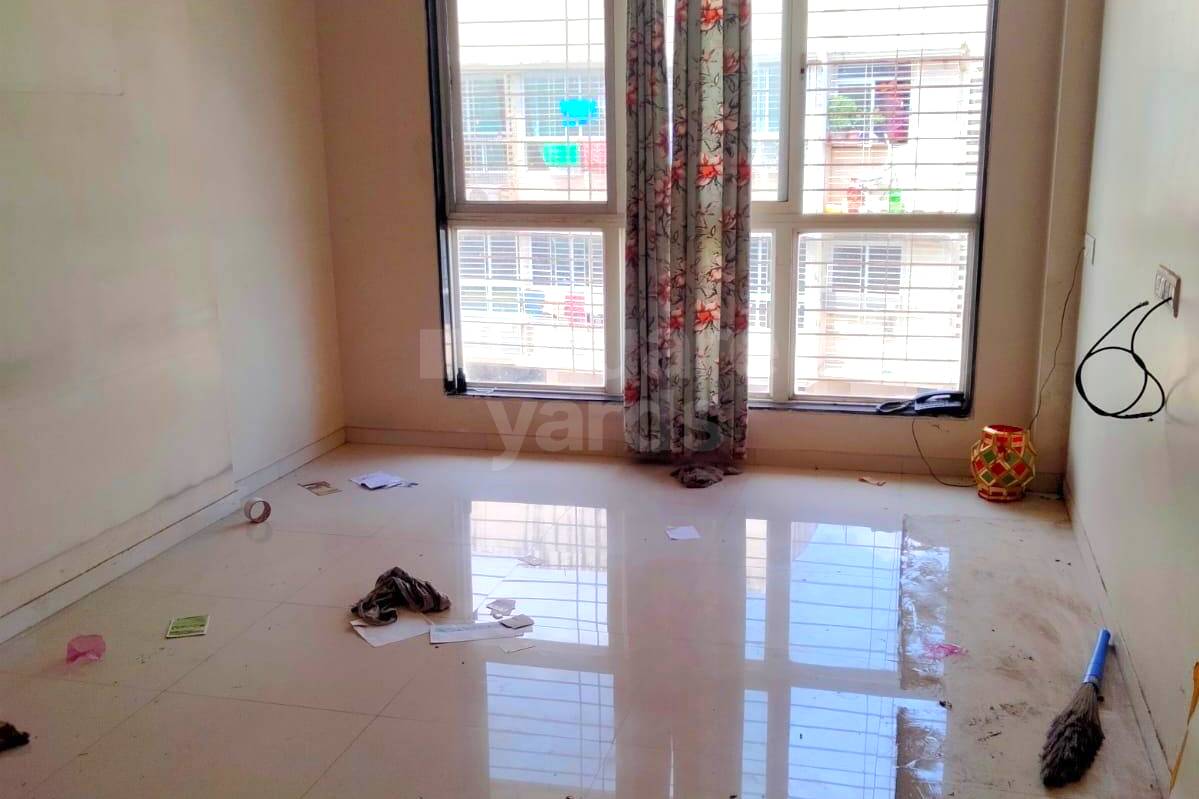 2 BHK Apartment For Rent in Rajhans Chs