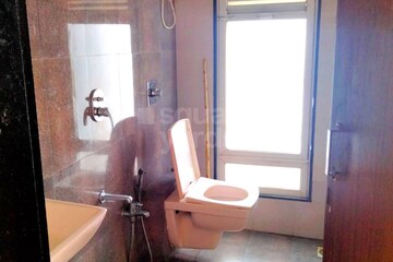 Attached Bathroom in 2 BHK Apartment at Pant Nagar – for Rent