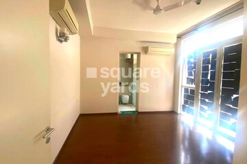 Room in 2 BHK Apartment at Ireo Victory Valley, Sector 67 – for Rent