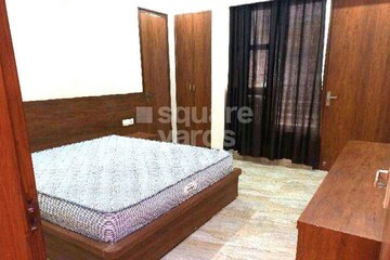 Bedroom in 2 BHK Apartment at Emaar Emerald Estate, Sector 65 – for Rent