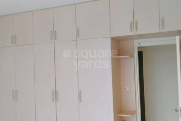 Room in 4 BHK Apartment at Dhoot Time Residency, Sector 63 – for Rent