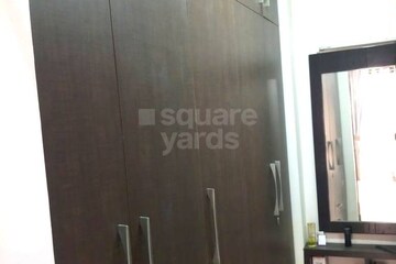 Room in 3 BHK Apartment at Dhoot Time Residency, Sector 63 – for Rent