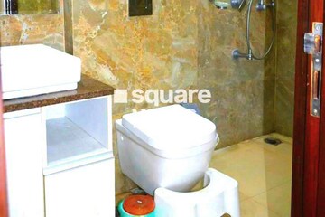 Attached Bathroom in 3 BHK Builder Floor at Ansal Esencia - Amara Villas, Sector 67 – for Rent