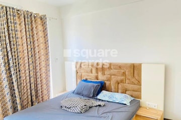 Bedroom in 3 BHK Apartment at Sector 70a – for Rent