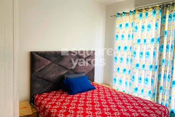 Master Bedroom in 3 BHK Apartment at Sector 70a – for Rent
