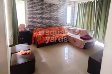Living Room in 3 BHK Apartment at Emaar MGF Emerald Hills, Sector 65 – for Rent
