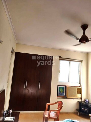 Room in 3 BHK Apartment at Orchid Petals, Sector 49 – for Rent