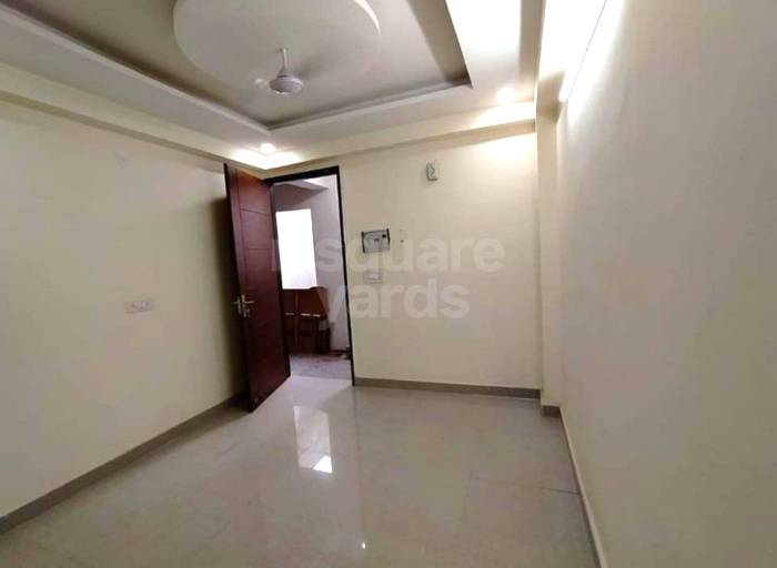 Resale 1 Bedroom 550 Sq.Ft. Apartment in Rama Apartments Noida, Sector
