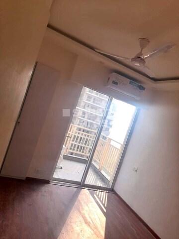 Room in 2 BHK Apartment at M3M Sierra, Sector 68 – for Rent