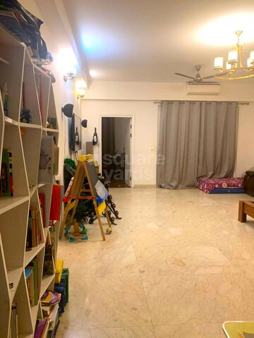 Room in 4 BHK Apartment at Emaar The Palm Drive-The Premier Terraces, Sector 66 – for Rent