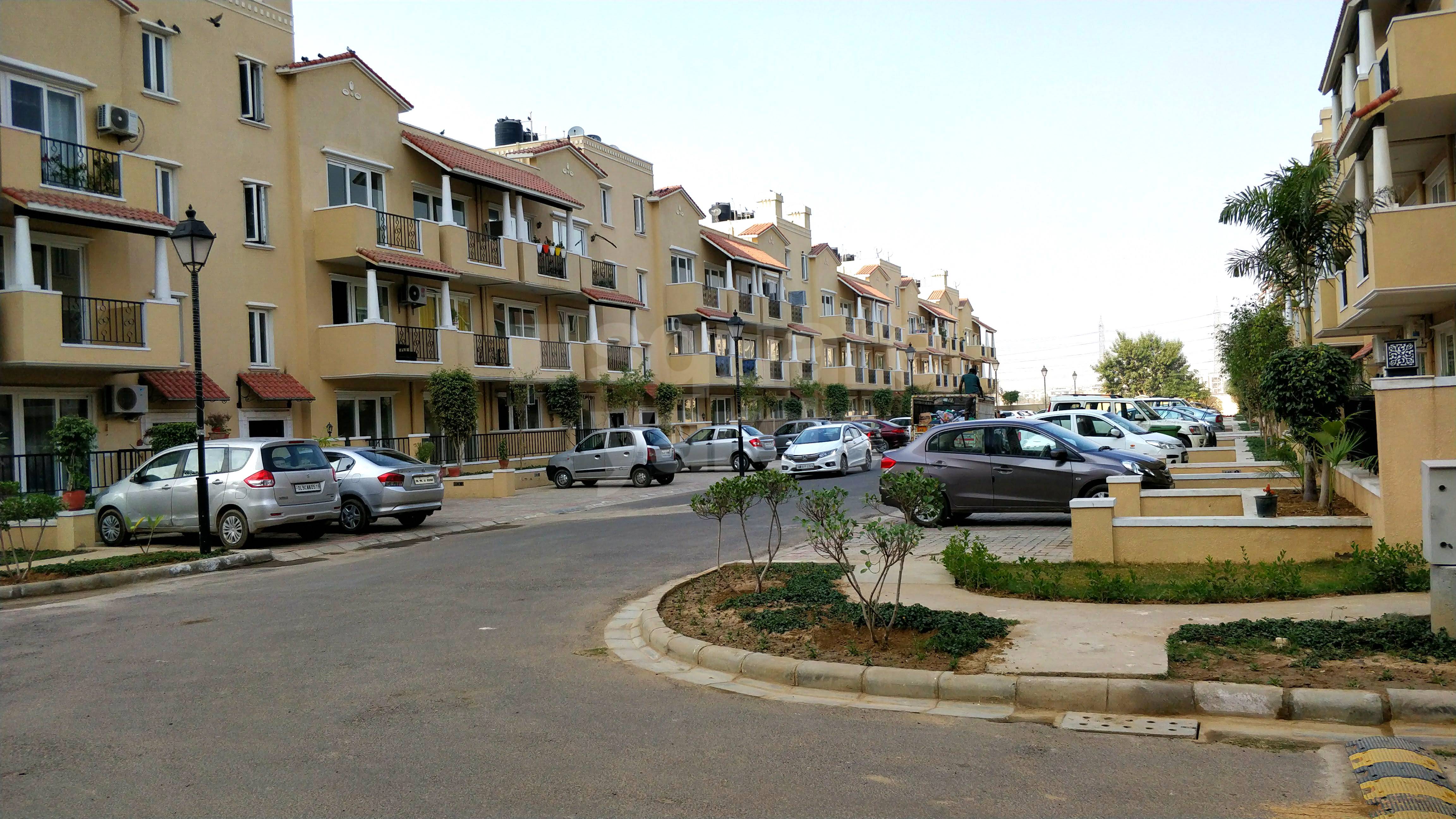 Rental 4 Bedroom 3200 Sq.Ft. Apartment in Emaar MGF Emerald Hills, Sector 65 Gurgaon 3304222