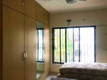 Room in 3 BHK Apartment at Juhu Vishal CHS, Juhu – for Rent