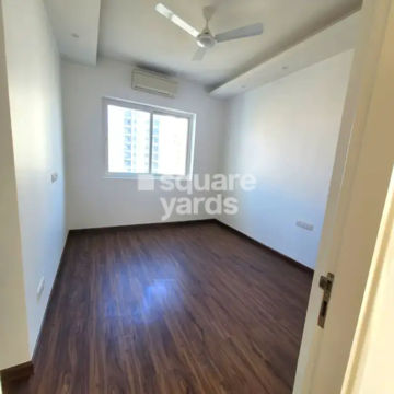 Master Bedroom in 3 BHK Apartment at Emaar MGF The Palm Drive Villas, Sector 66 – for Rent