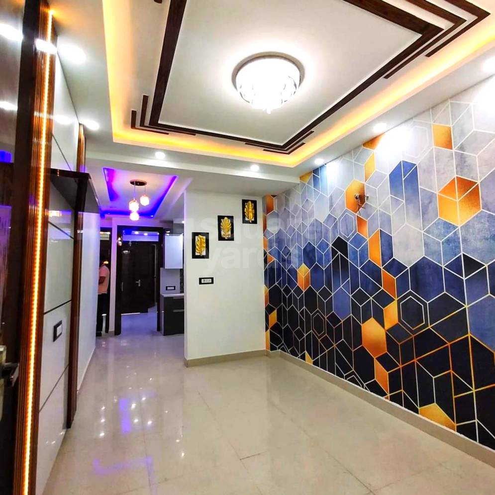 Resale 3 Bedroom 80 Sq.Yd. Builder Floor in RWA Rama Park Block A and B