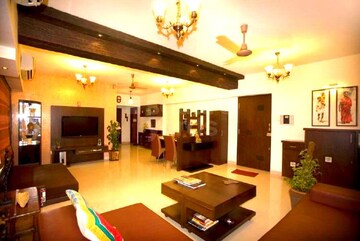 Living Room in 4 BHK Apartment at Palash Towers, Andheri West – for Sale