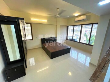 Study Room in 2 BHK Apartment at Karachi Citizens CHS, Juhu – for Rent
