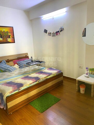 Bedroom in 2.5 BHK Apartment at Express Zenith, Sector 77 – for Rent