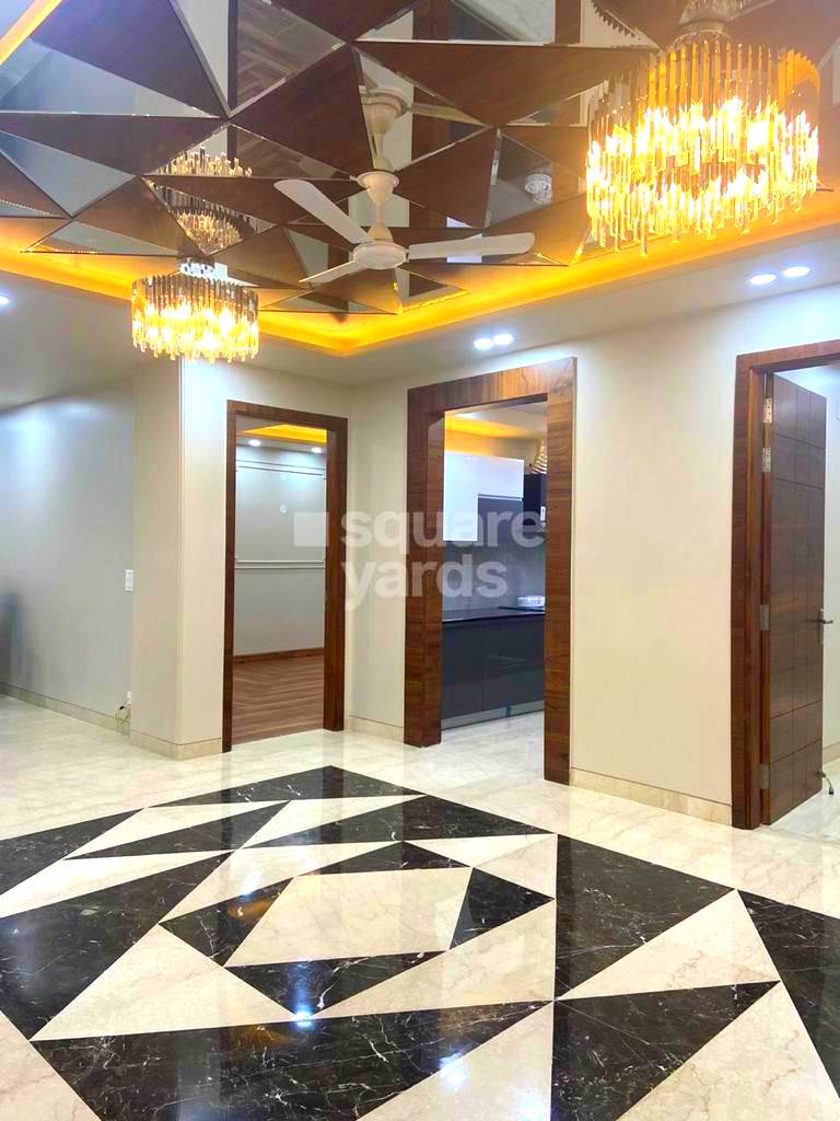 Rental 4 Bedroom 2700 Sq.Ft. Villa in Ansal Sushant Lok I, Sector 43