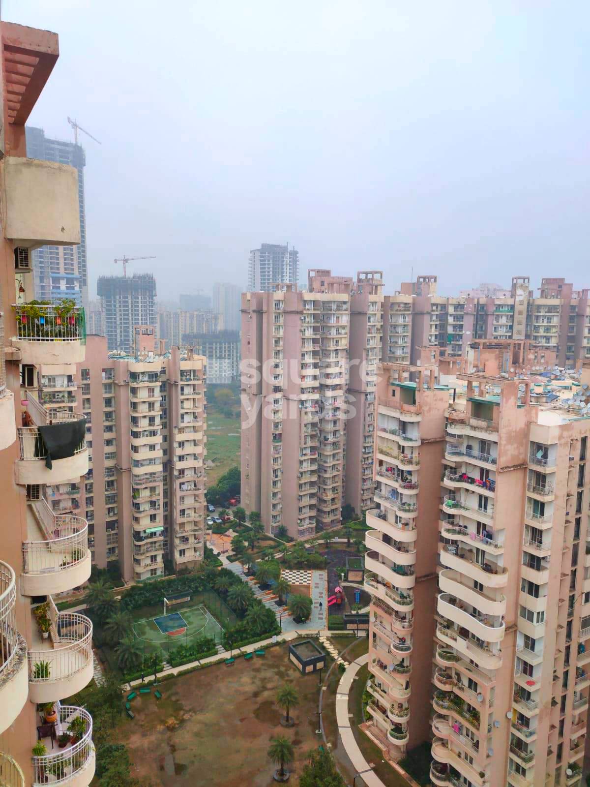 Rental 3 Bedroom 1395 Sq.Ft. Apartment in Ajnara Grand Heritage, Sector