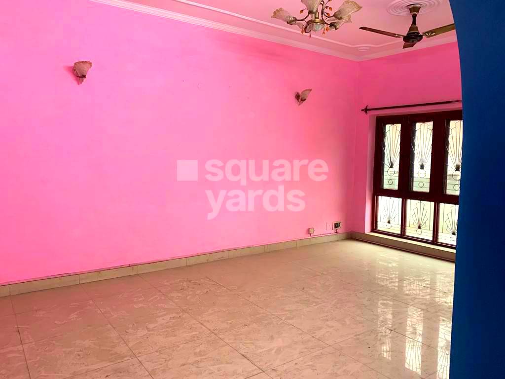 Rental 4 Bedroom 3000 Sq.Ft. Independent House in RWA Apartments Sector