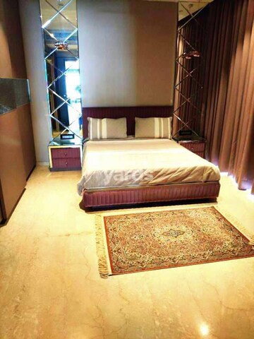Bedroom in 3 BHK Apartment at Andheri West – for Rent