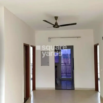 Room in 3 BHK Apartment at BPTP Astaire Gardens, Sector 70a – for Rent