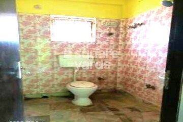 Bathroom in 1 BHK Apartment at Mahish Bathan – for Rent