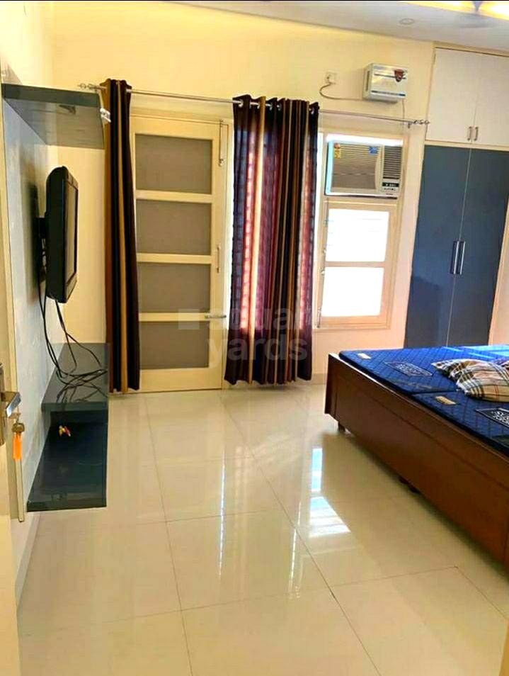 Rental 3 Bedroom 64 Sq.Mt. Builder Floor in Sangam Apartment Rohini Sector 24, Rohini Sector 24
